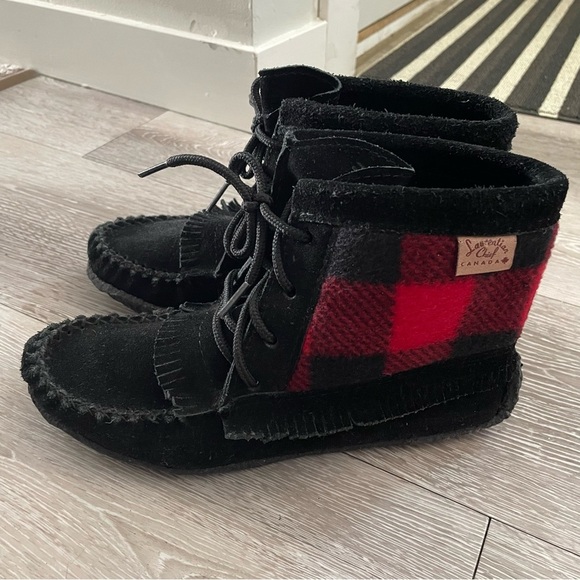 Laurentian Chief Genuine Suede Leather Fringe Moccasin Booties Buffalo Plaid - Picture 1 of 7